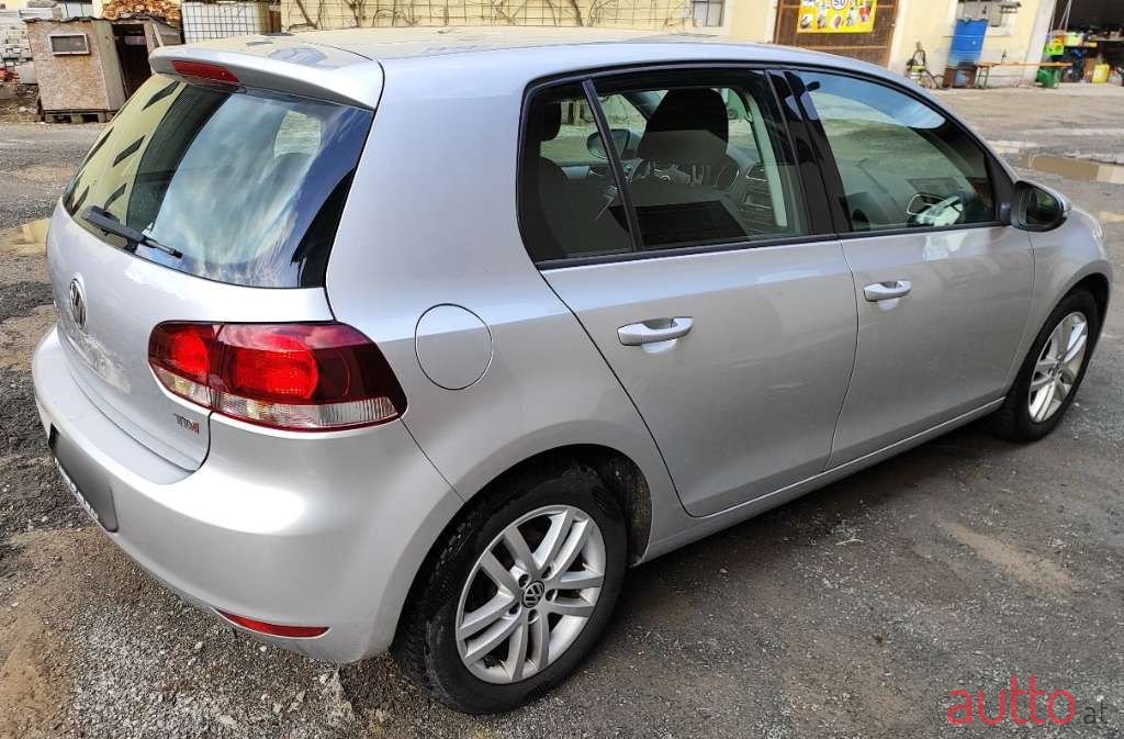 2012' Volkswagen Golf photo #2