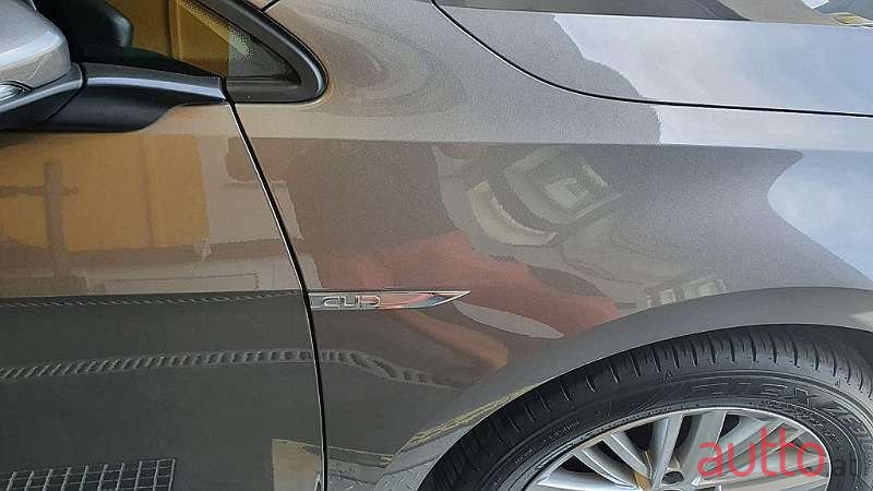 2014' Volkswagen Golf photo #3