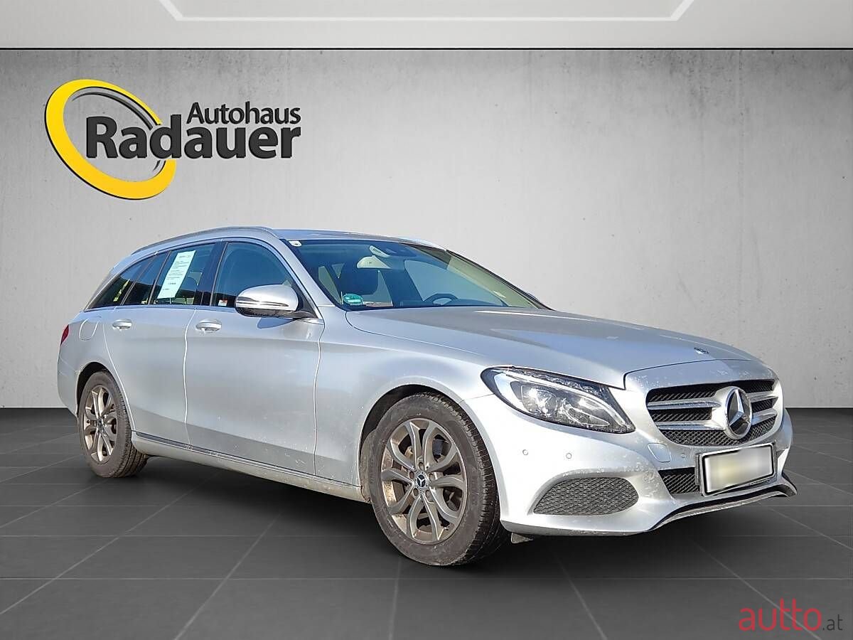 2018' Mercedes-Benz 220SD photo #6