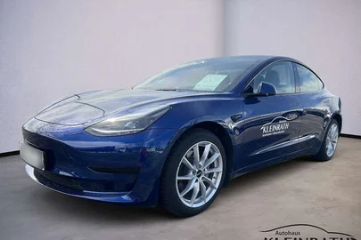 2022' Tesla Model 3