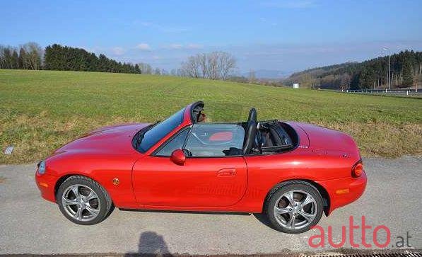 2004' Mazda MX-5 photo #1