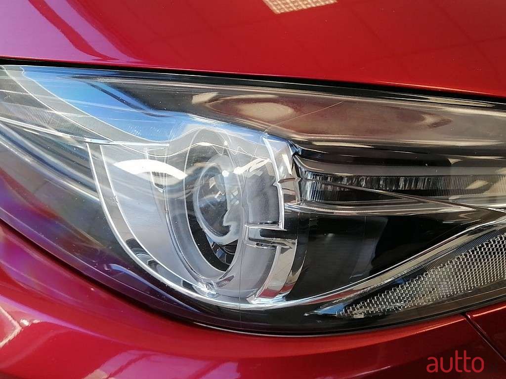 2016' Mazda Mazda3 photo #2