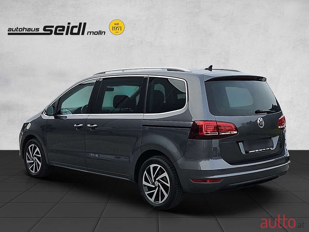 2018' Volkswagen Sharan photo #3