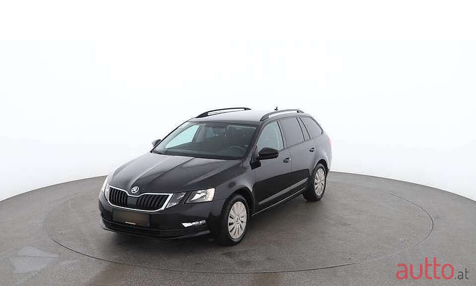 2019' Skoda Octavia photo #1