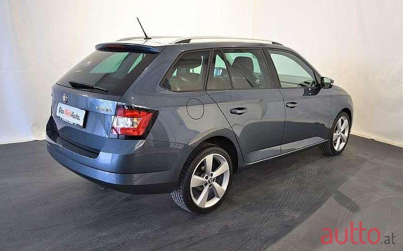 2015' Skoda Fabia photo #1