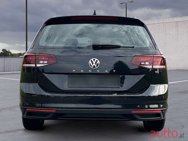 2020' Volkswagen Passat photo #3