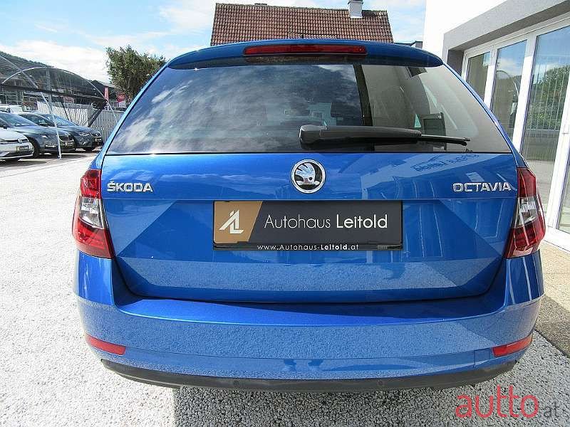2018' Skoda Octavia photo #5
