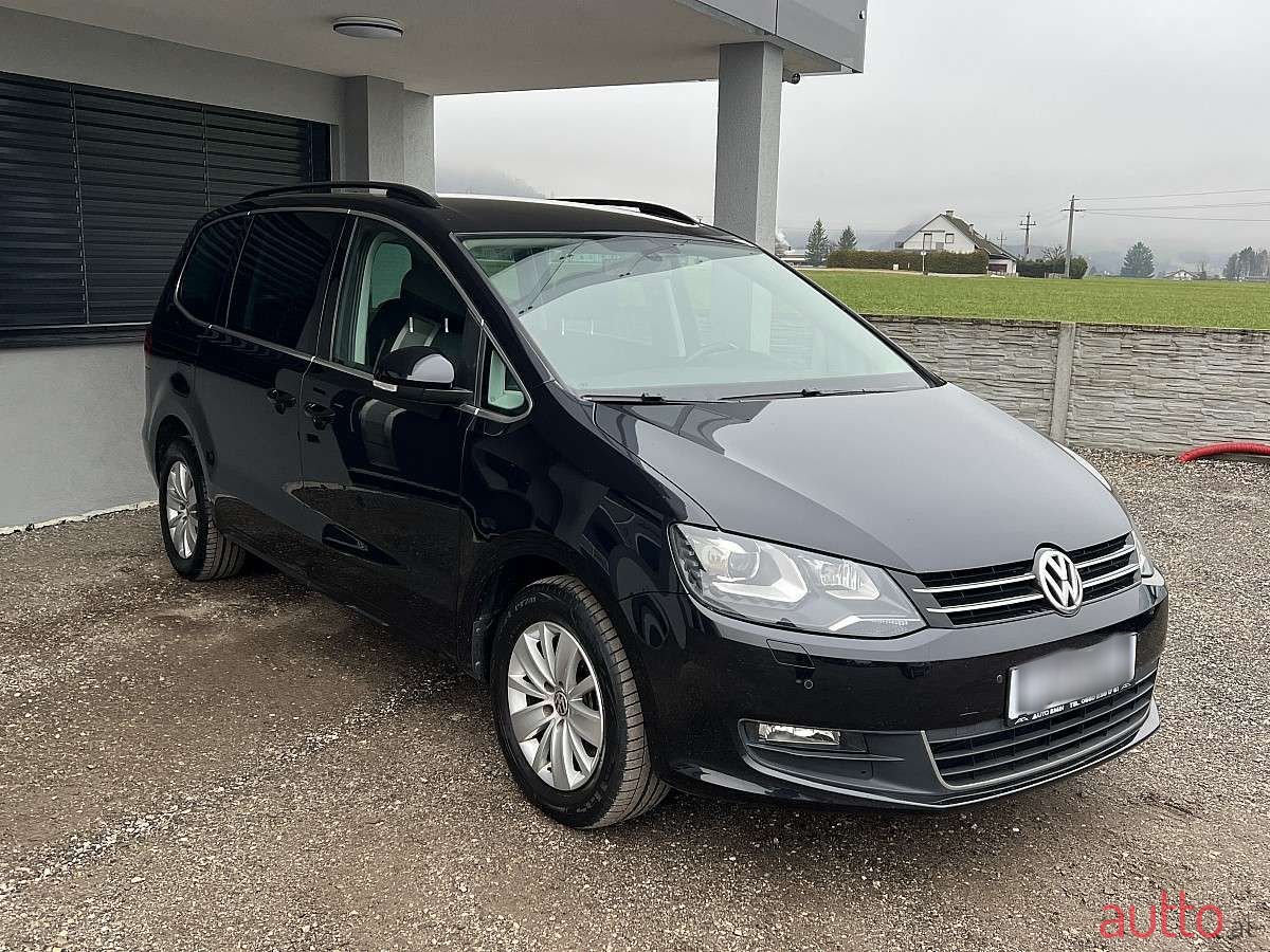 2014' Volkswagen Sharan photo #3