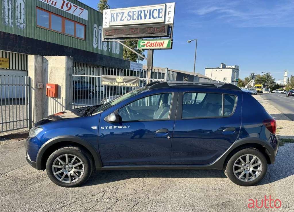 2017' Dacia Sandero photo #2