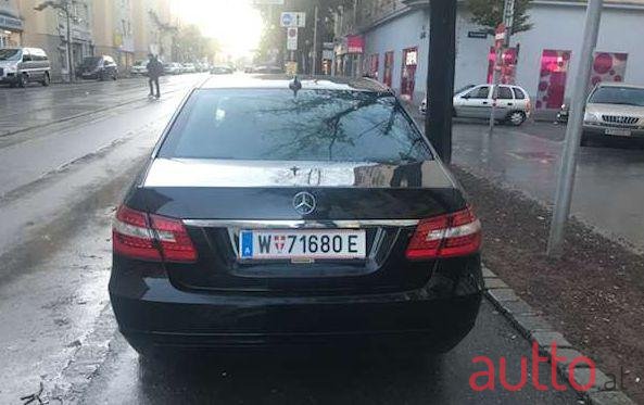 2012' Mercedes-Benz E-Klasse photo #2