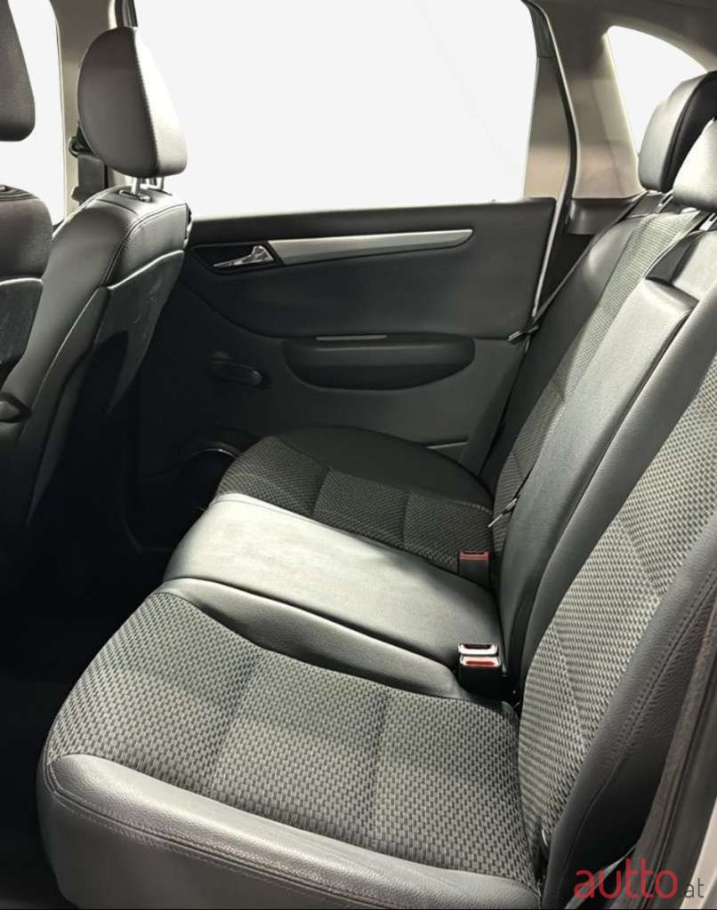 2010' Mercedes-Benz B-Klasse photo #5