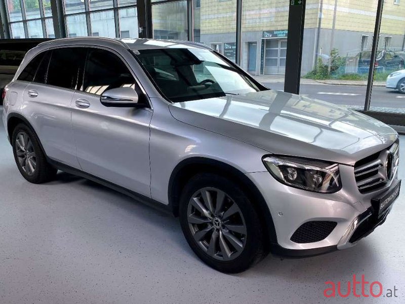 2016' Mercedes-Benz Glc-Klasse photo #2