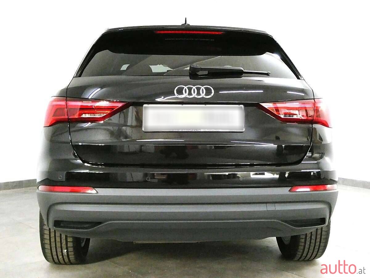 2022' Audi Q3 photo #5