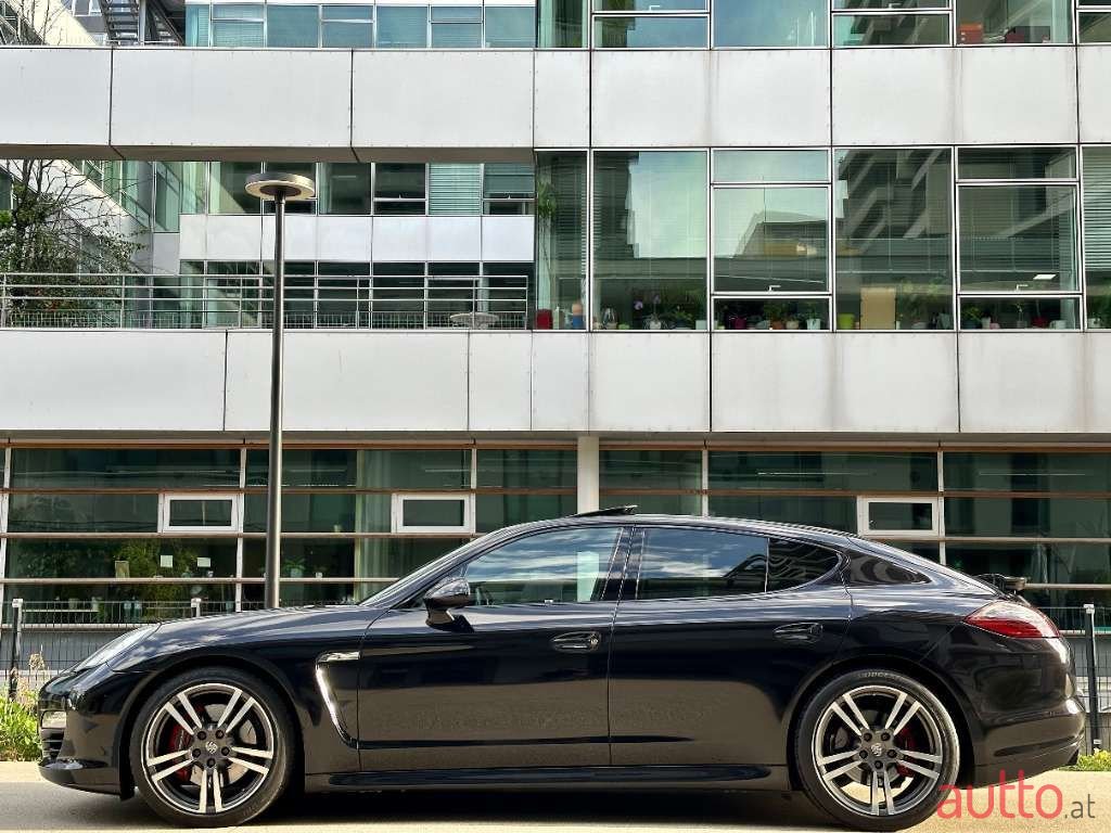 2012' Porsche Panamera photo #6