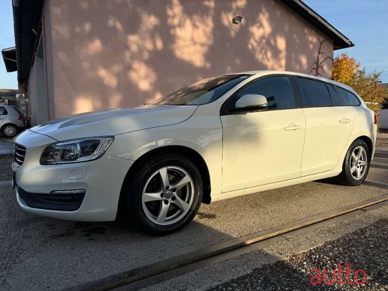 2016' Volvo V60 photo #3