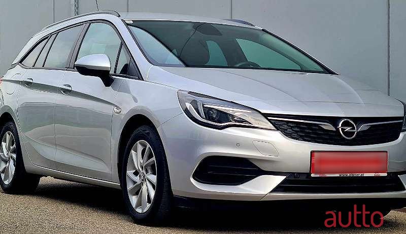 2020' Opel Astra photo #3
