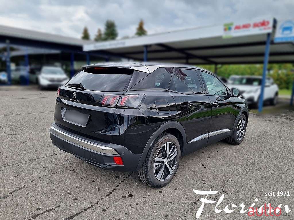 2022' Peugeot 3008 photo #6