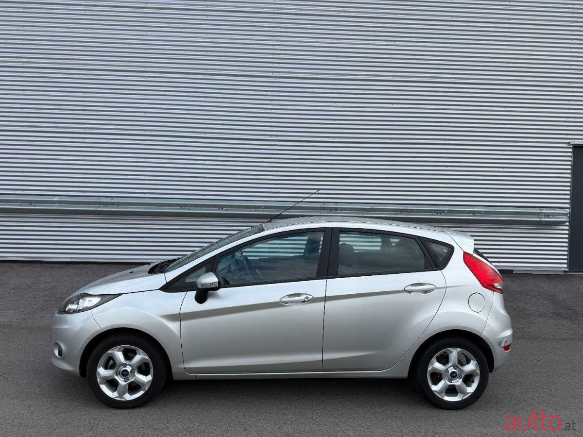 2009' Ford Fiesta photo #4