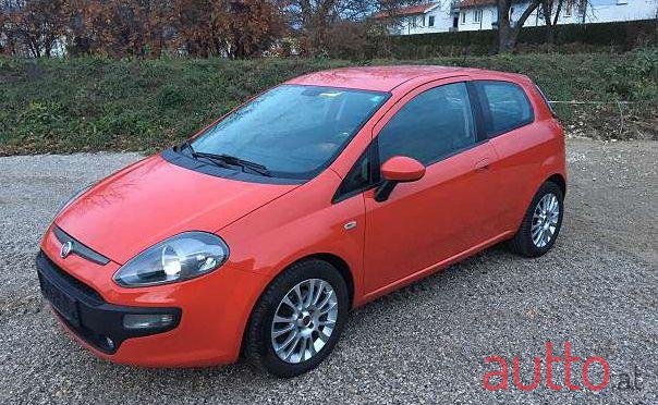 2009' Fiat Punto photo #1
