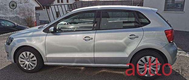 2010' Volkswagen Polo photo #1