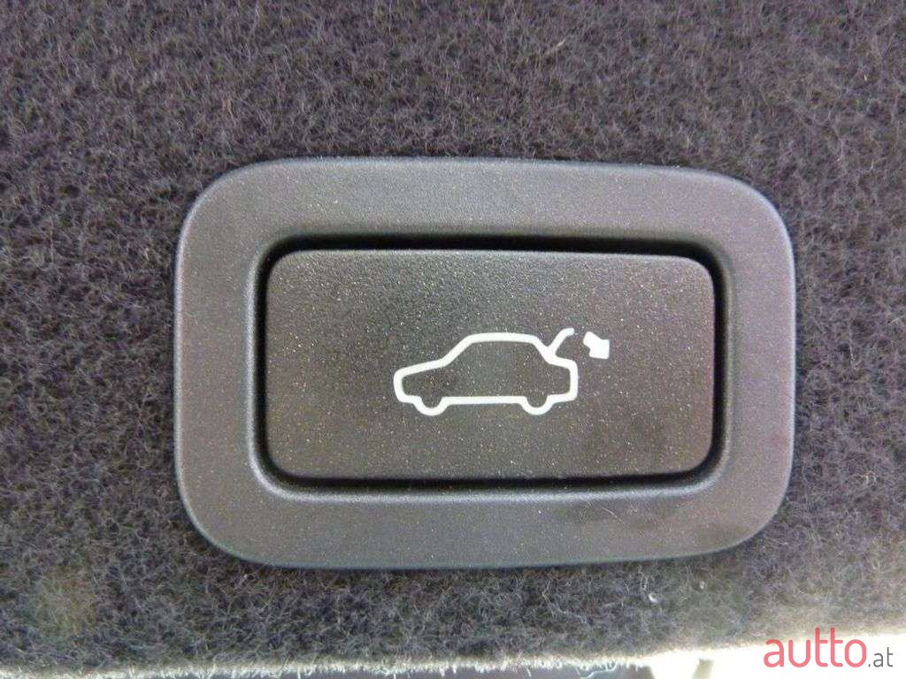 2017' Volvo XC60 photo #5