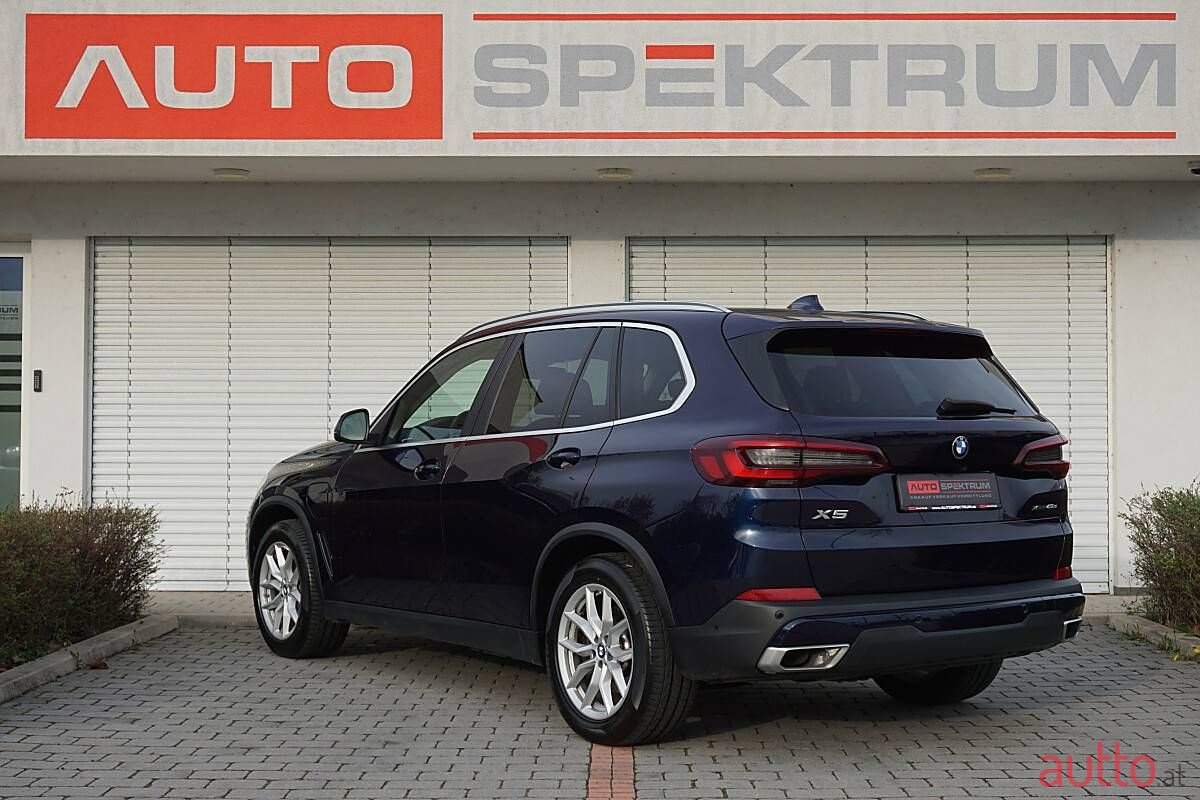 2020' BMW X5 photo #3