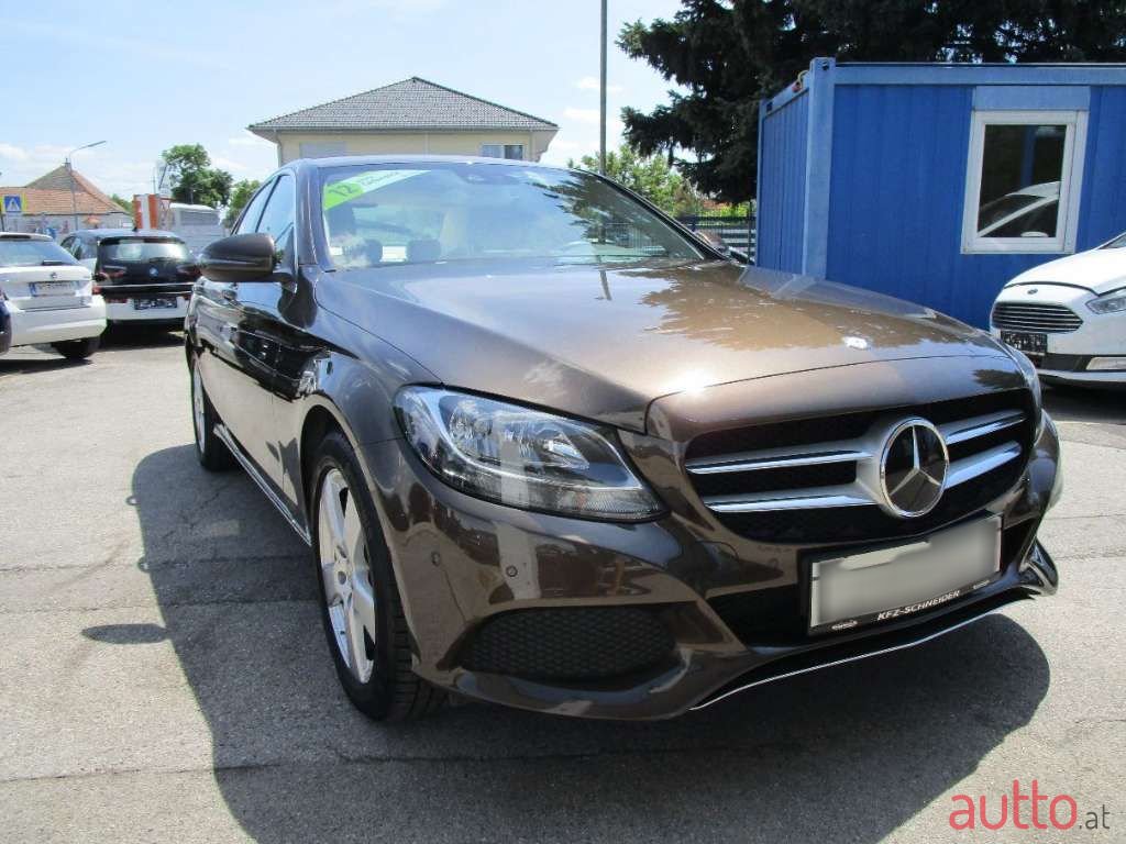 2015' Mercedes-Benz C-Klasse photo #2