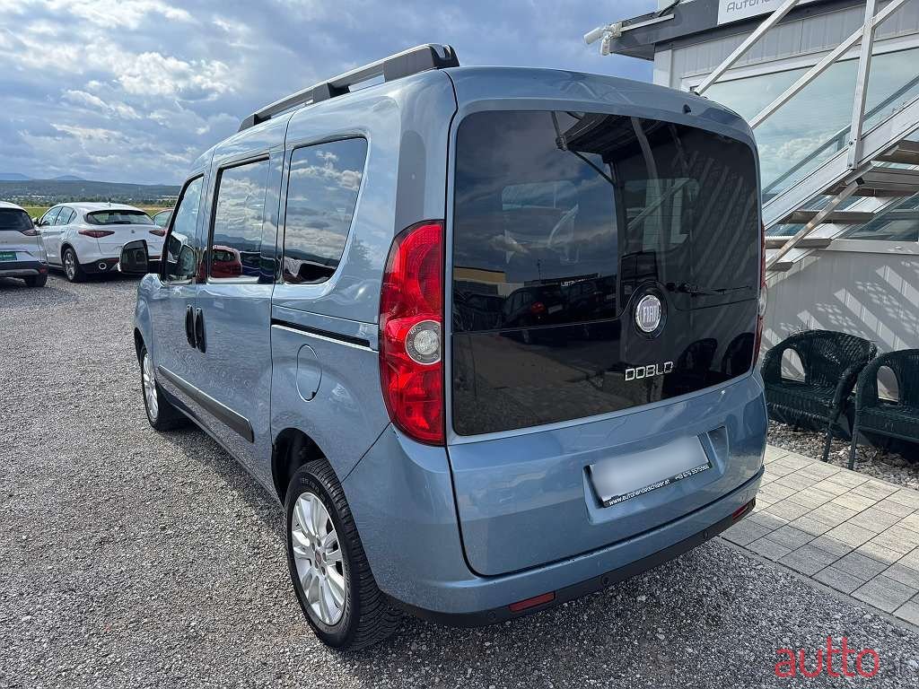 2011' Fiat Doblo photo #5