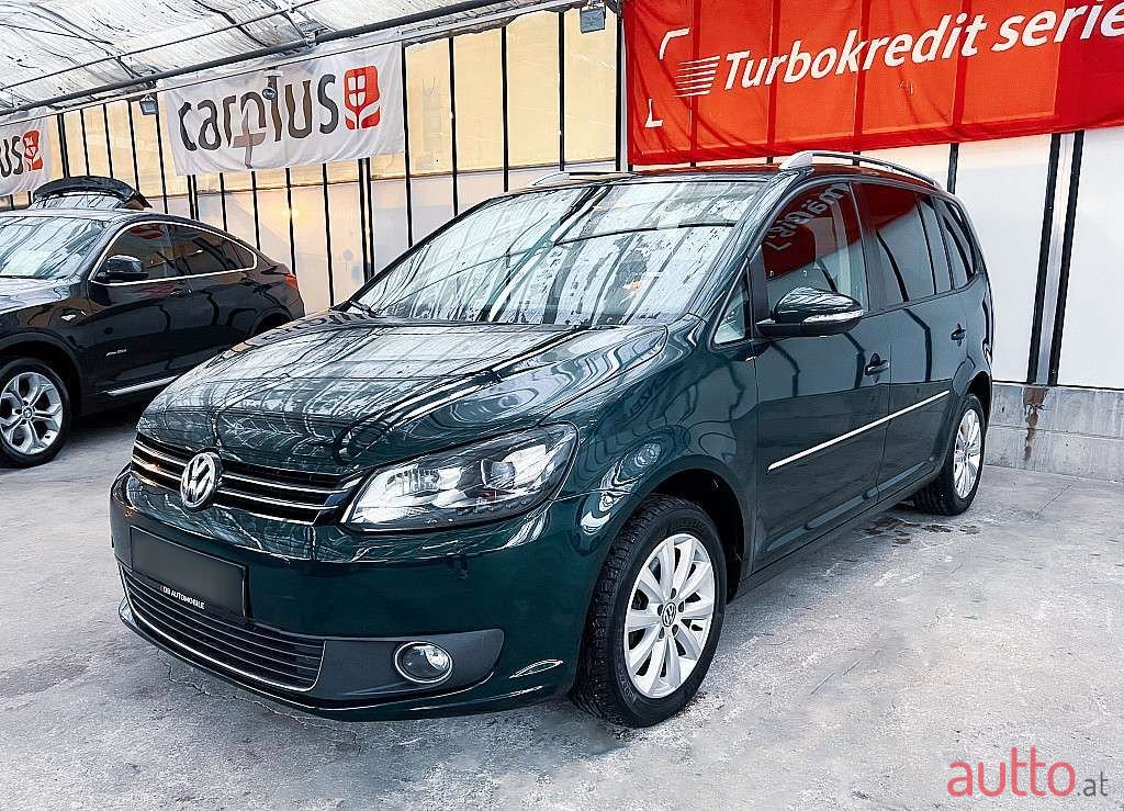 2012' Volkswagen Touran photo #1