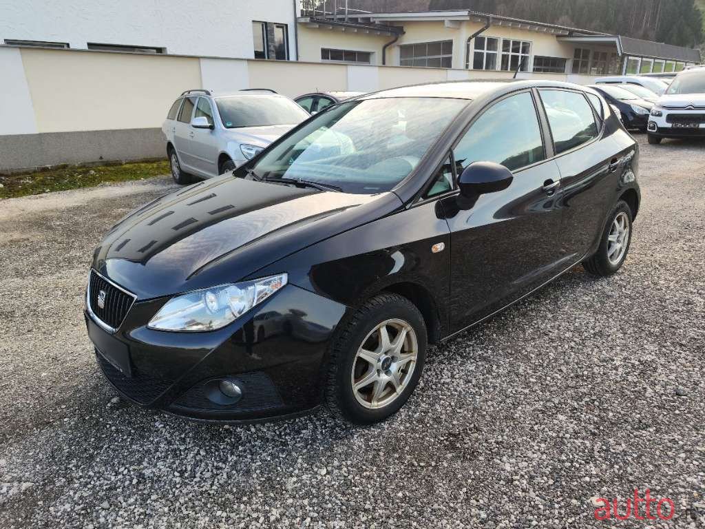 2010' SEAT Ibiza photo #3