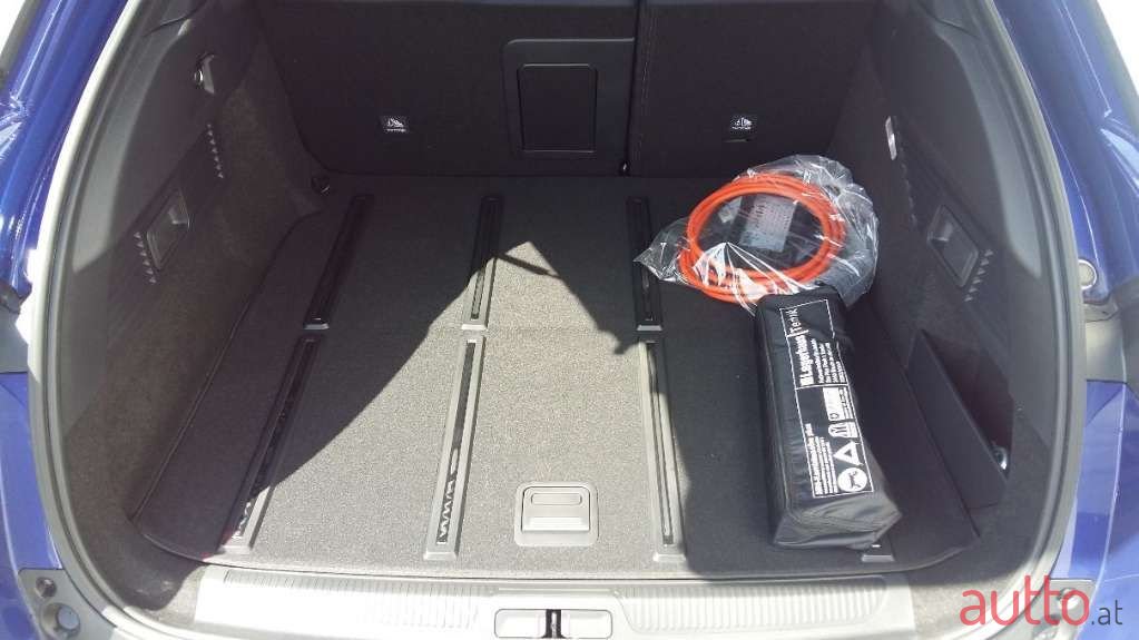 2022' Citroen C5 X photo #6