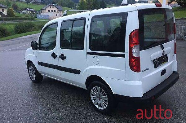 2010' Fiat Doblo photo #1