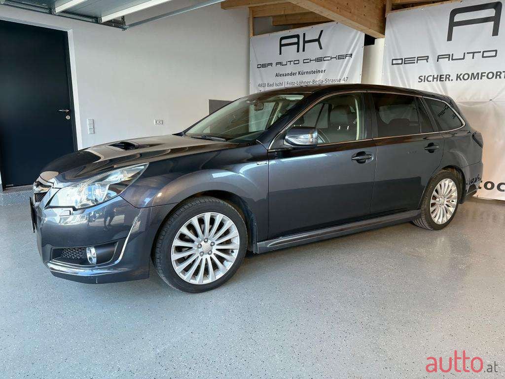 2012' Subaru Legacy photo #4