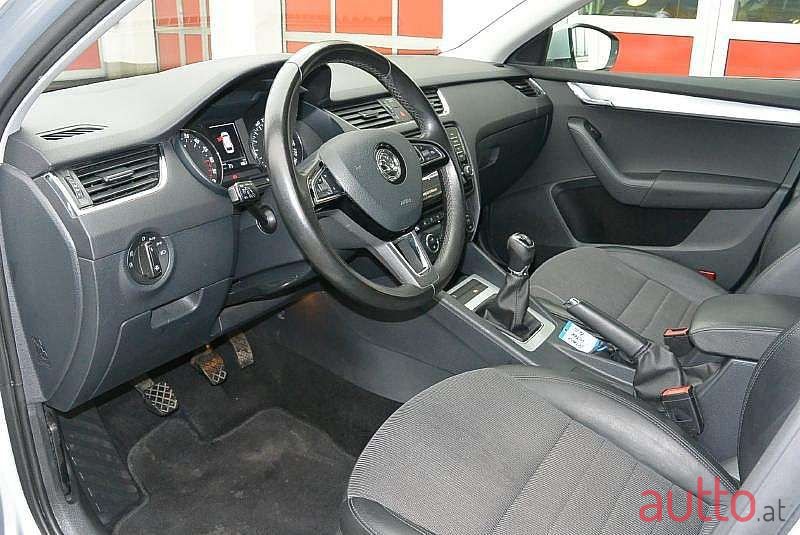 2015' Skoda Octavia photo #5