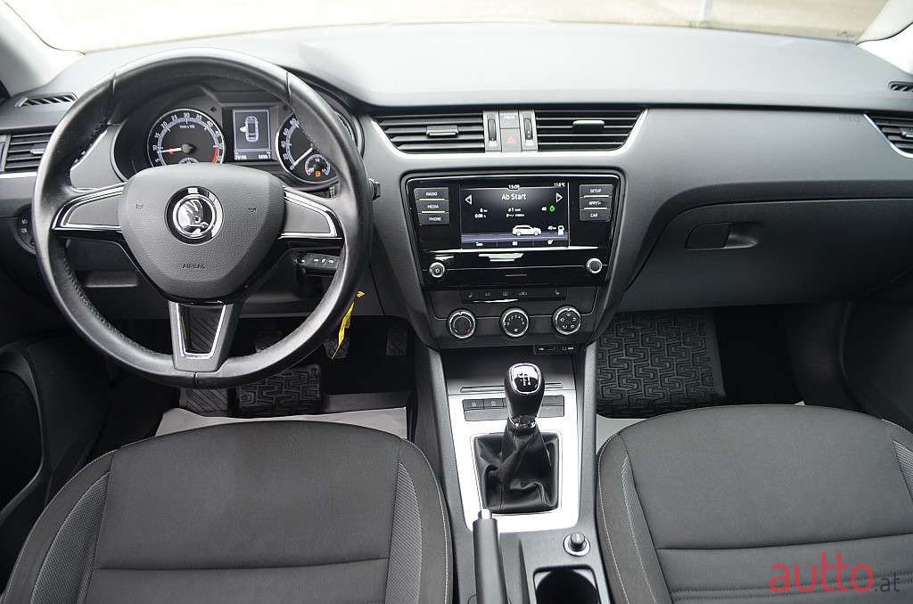 2017' Skoda Octavia photo #5