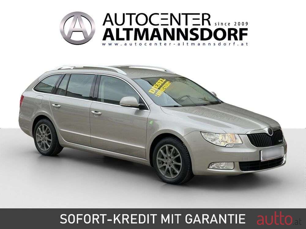 2011' Skoda Superb photo #3