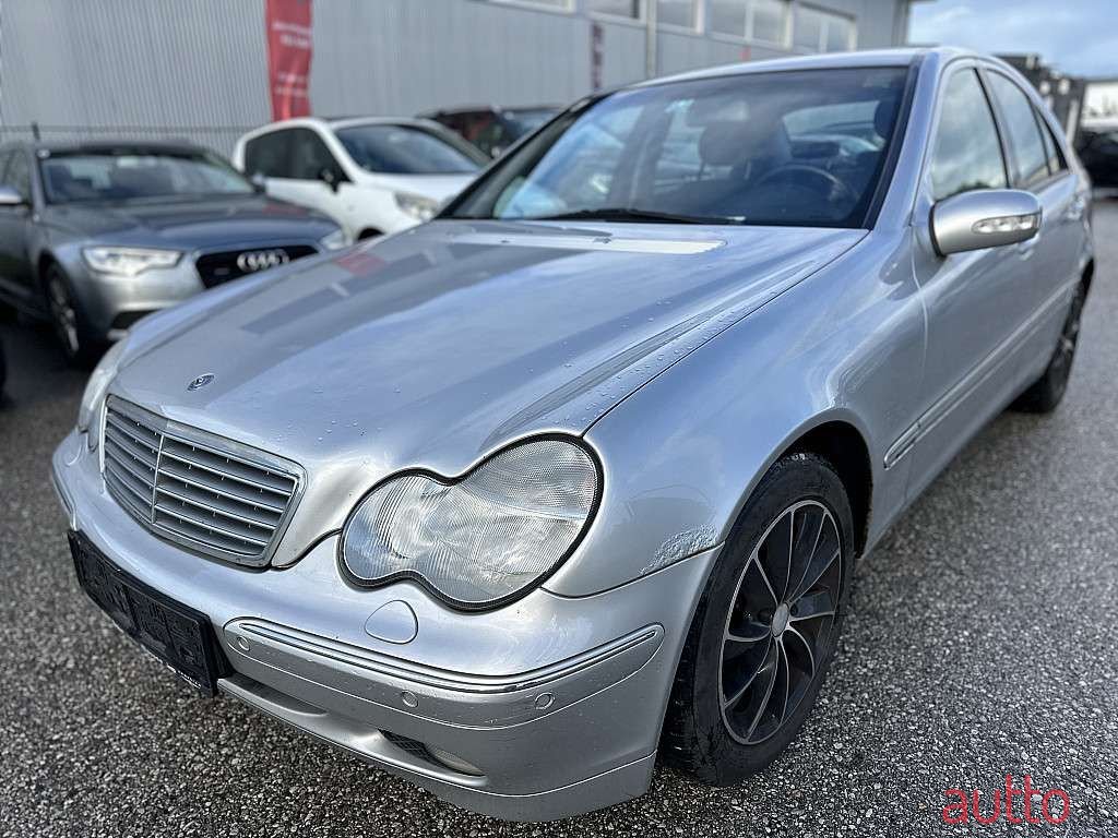 2002' Mercedes-Benz C-Klasse photo #1