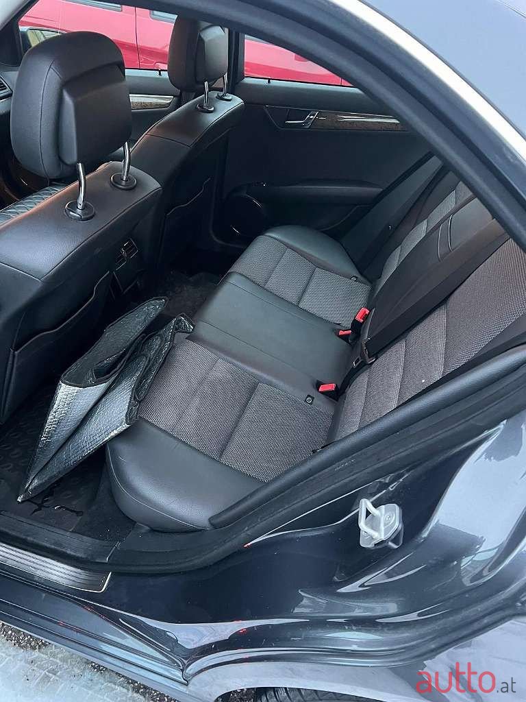 2010' Mercedes-Benz C-Klasse photo #6