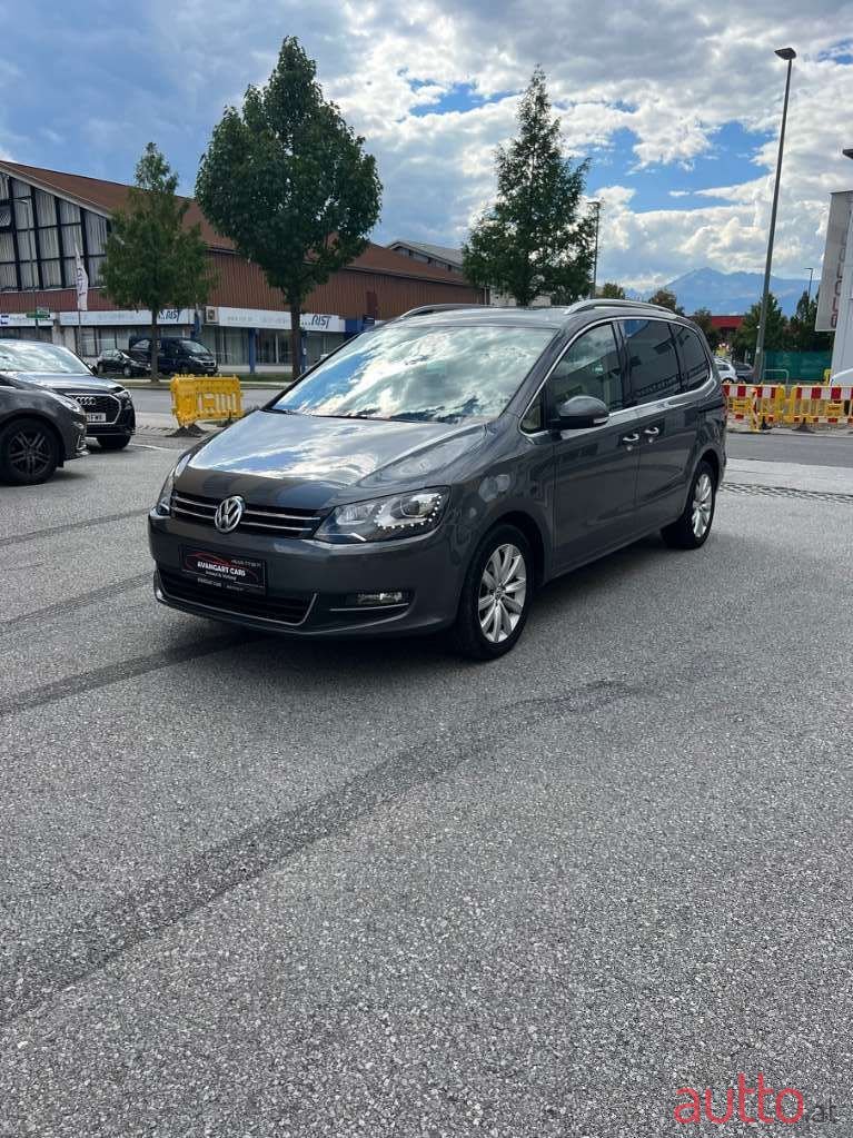 2012' Volkswagen Sharan photo #2