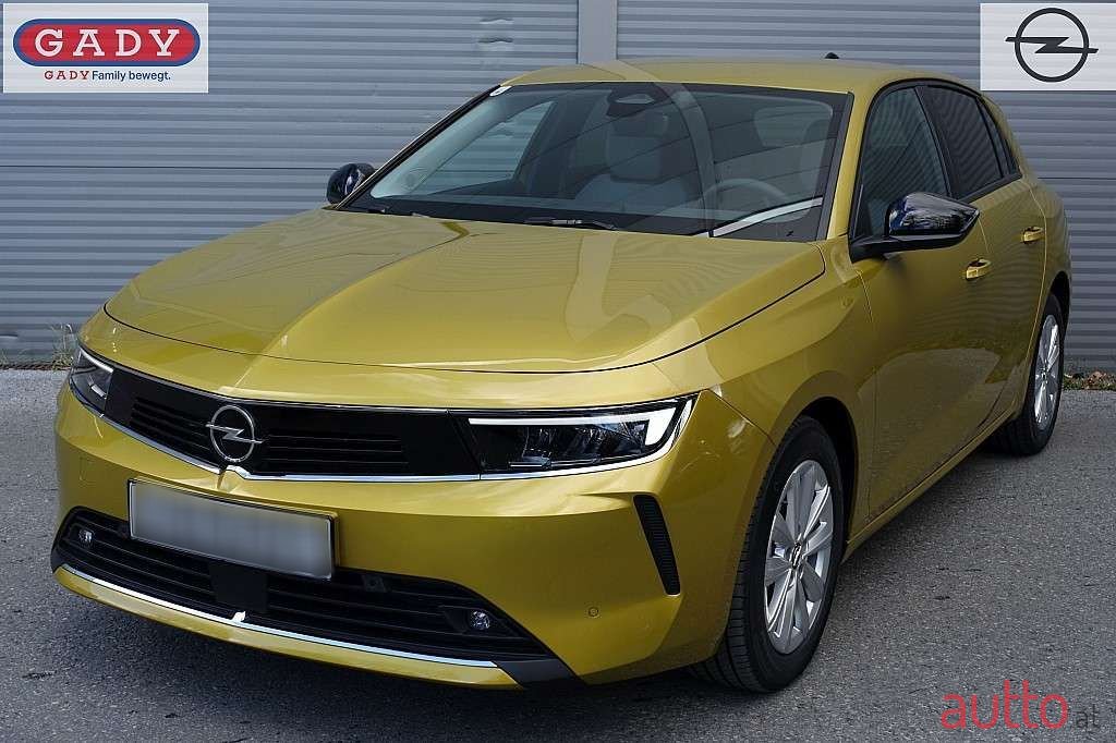 2023' Opel Astra photo #1