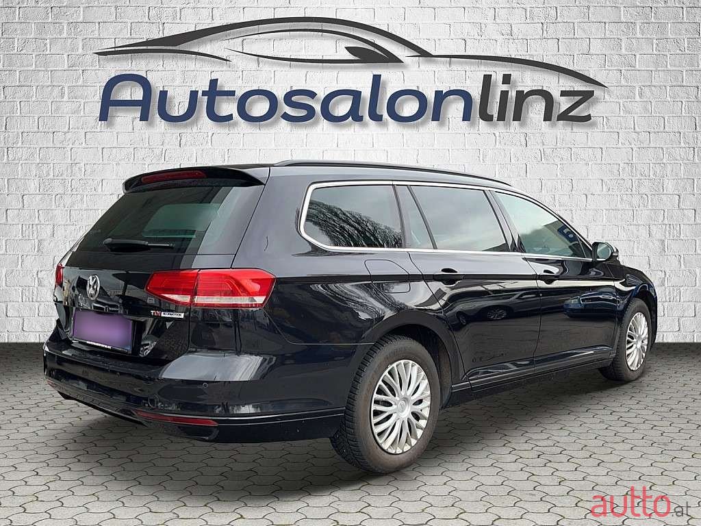 2017' Volkswagen Passat photo #4