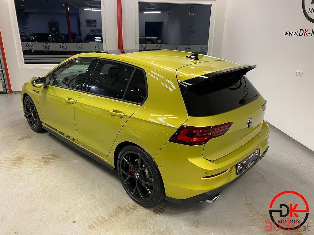 2022' Volkswagen Golf photo #3