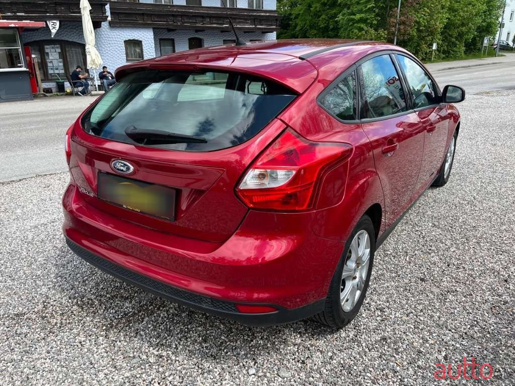 2011' Ford Focus photo #4