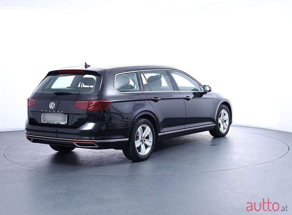2020' Volkswagen Passat photo #5