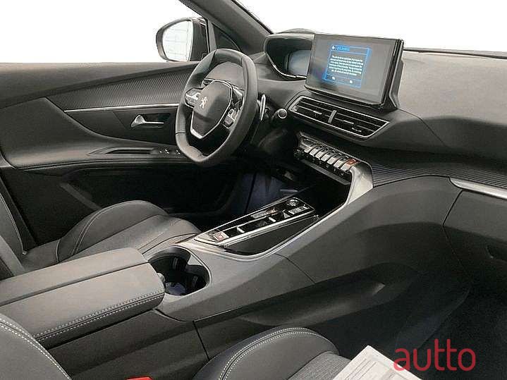 2024' Peugeot 3008 photo #3
