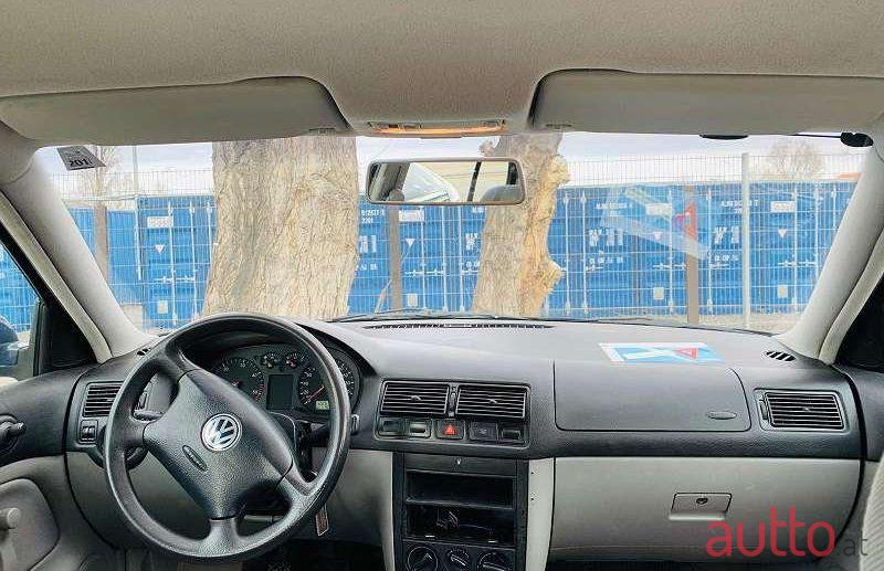 1999' Volkswagen Golf photo #3