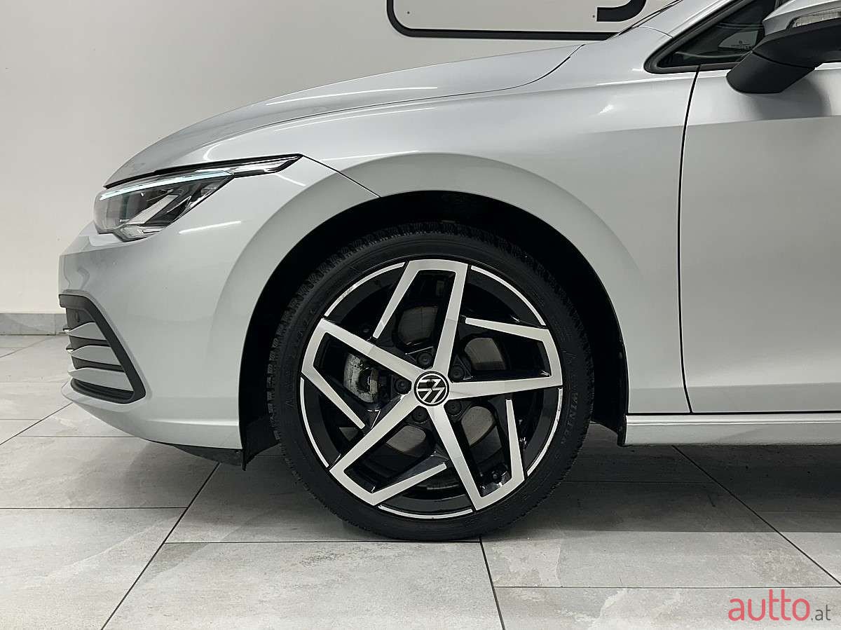 2023' Volkswagen Golf photo #4