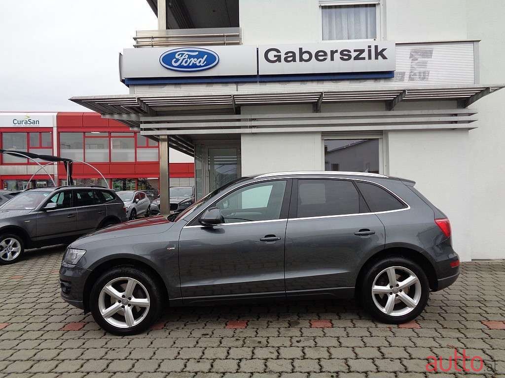 2011' Audi Q5 photo #1