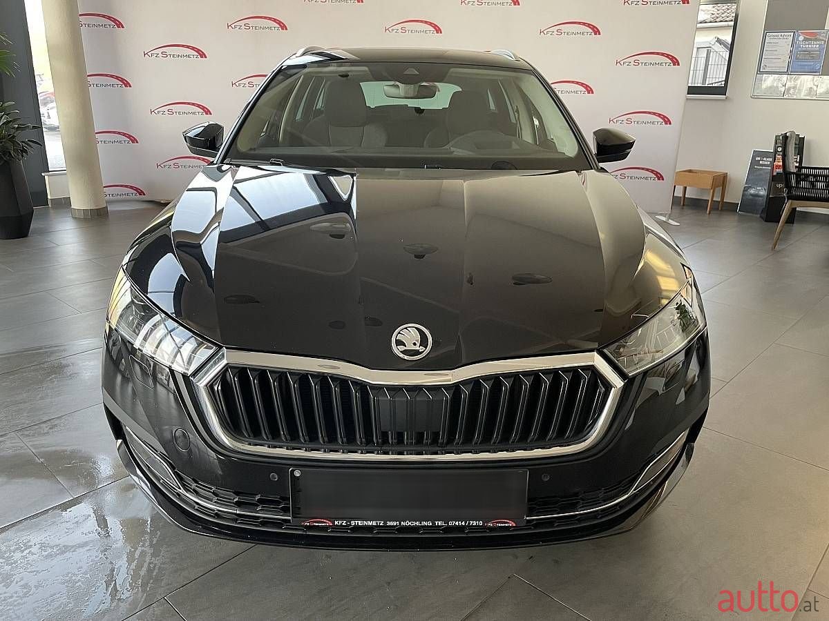 2022' Skoda Octavia photo #2