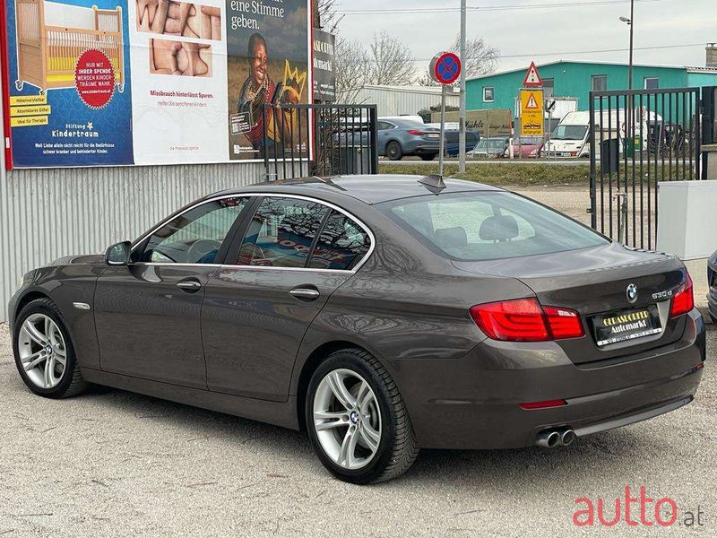 2012' BMW 5Er-Reihe photo #5
